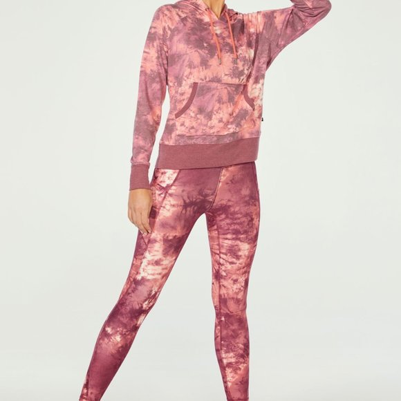 Jessica Simpson After The Storm Activewear Set - Picture 4 of 4